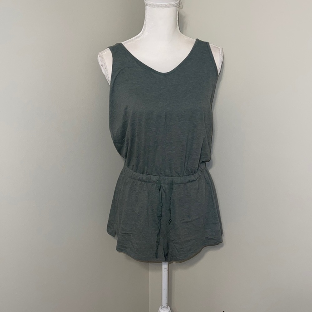 Vs sleep romper